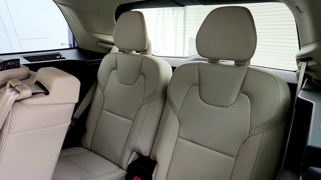 2024 Volvo XC90 B6 AWD Plus Bright Theme 7P - 23035323 - 20