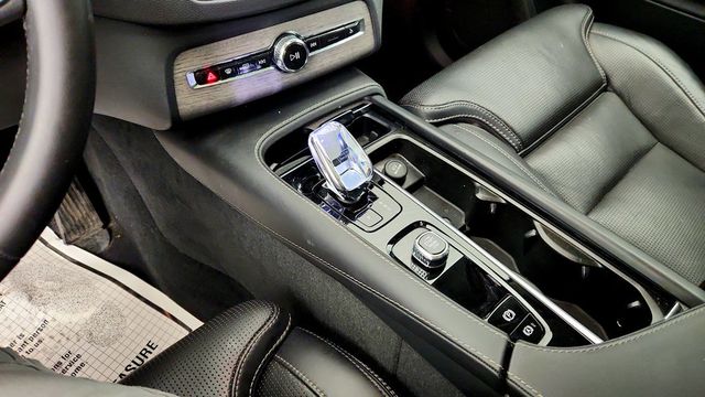 2024 Volvo XC90 B6 AWD Ultimate Bright Theme 7P - 23085421 - 15