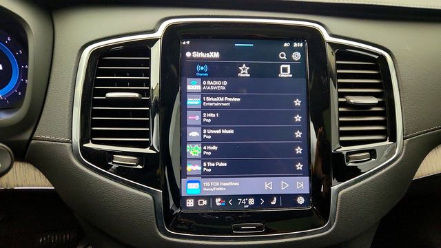 2024 Volvo XC90 B6 AWD Ultimate Bright Theme 7P with Protection Package - 22963454 - 17