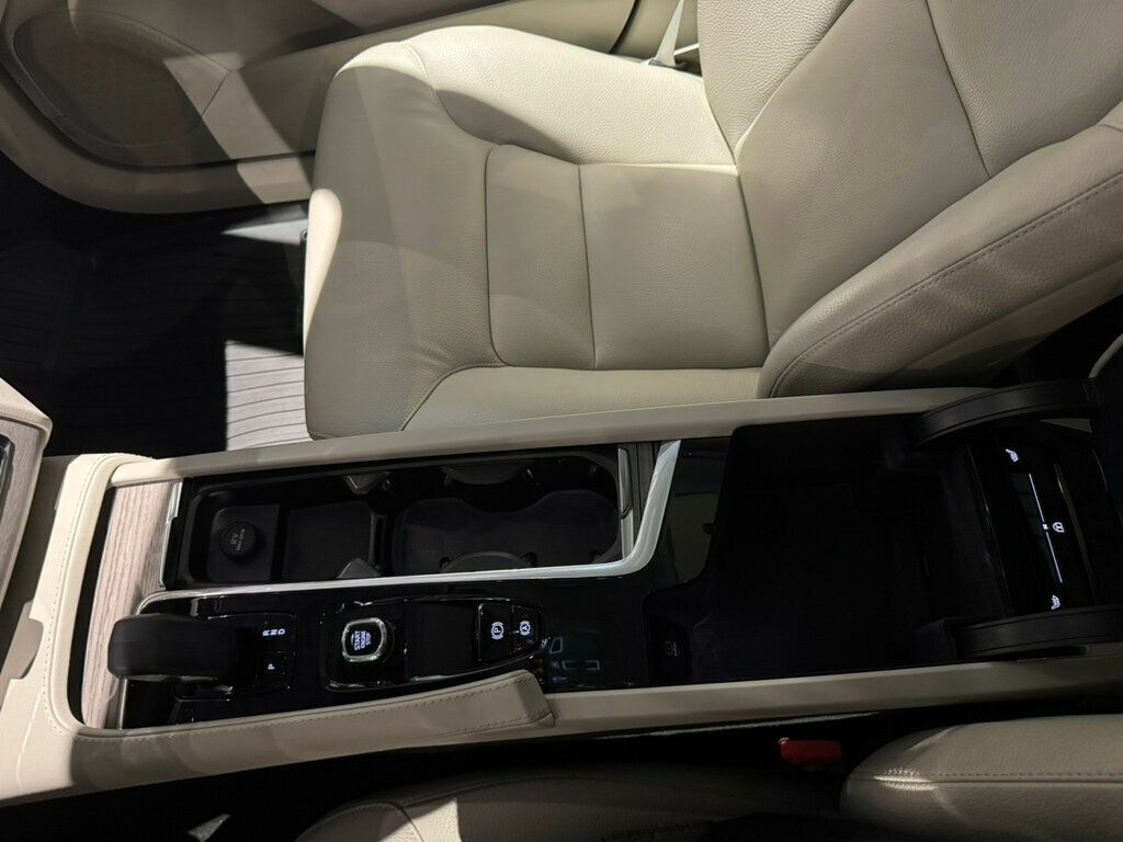 2024 Volvo XC90 B6/Plus/7Passenger/HarmonKardonSound/360Cam/Front&RearHtdSeats - 22925447 - 18