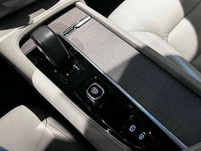 2024 Volvo XC90 LocalTrade/7Pass/HarmanKardon/HeatedSeats/21"Wheels/PilotAssist - 23081913 - 34