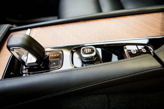 2024 Volvo XC90 MSRP$65430/B6/Plus/7-Passenger/HeatedFront&RearSeats/PanoRoof - 23051012 - 57