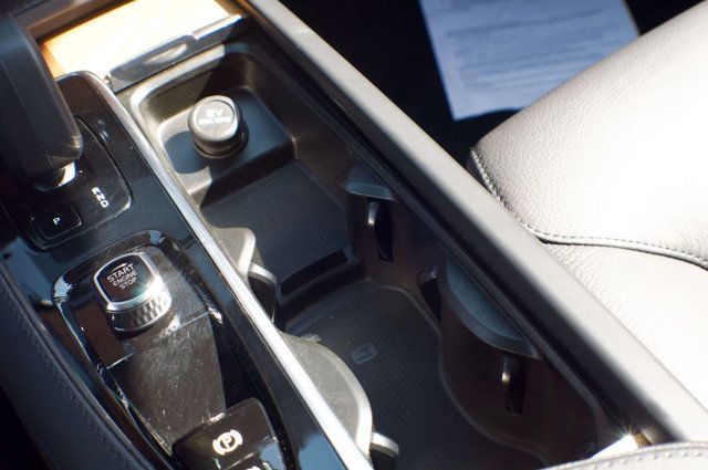 2024 Volvo XC90 MSRP$66315/B6/BrightTheme/2ndRowCaptains/BlindSpotMonitor/NAV - 22984033 - 27