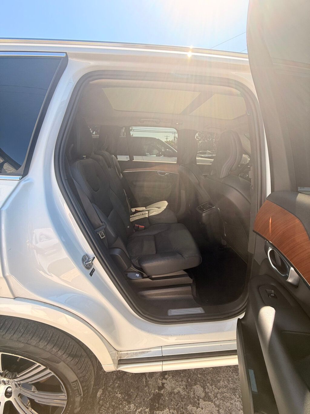 2024 Volvo XC90 MSRP$67030/B6/AWD-Plus/HarmanKardonPremiumAudio/NAV - 22910780 - 17
