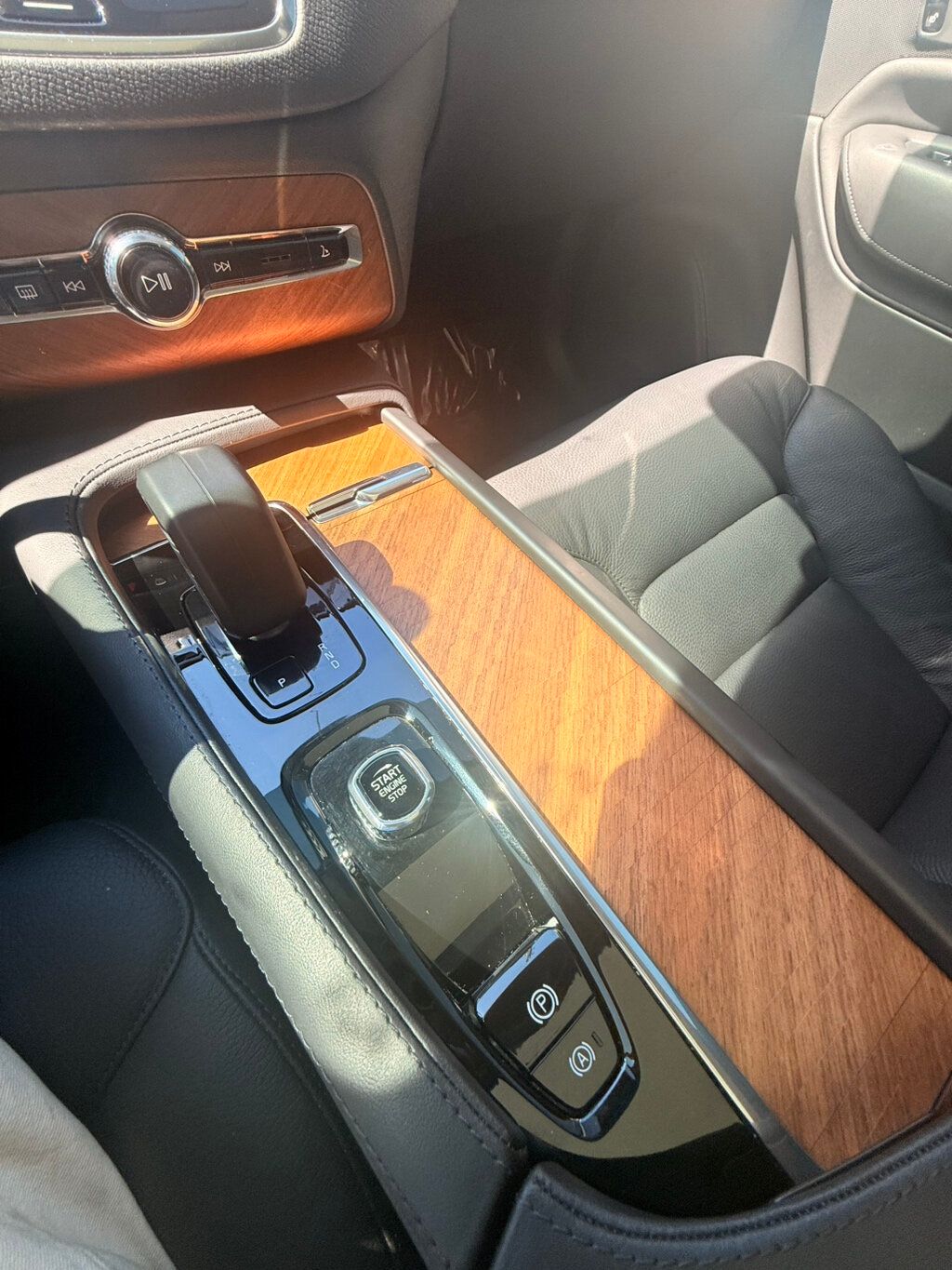 2024 Volvo XC90 MSRP$67030/B6/AWD-Plus/HarmanKardonPremiumAudio/NAV - 22910780 - 28