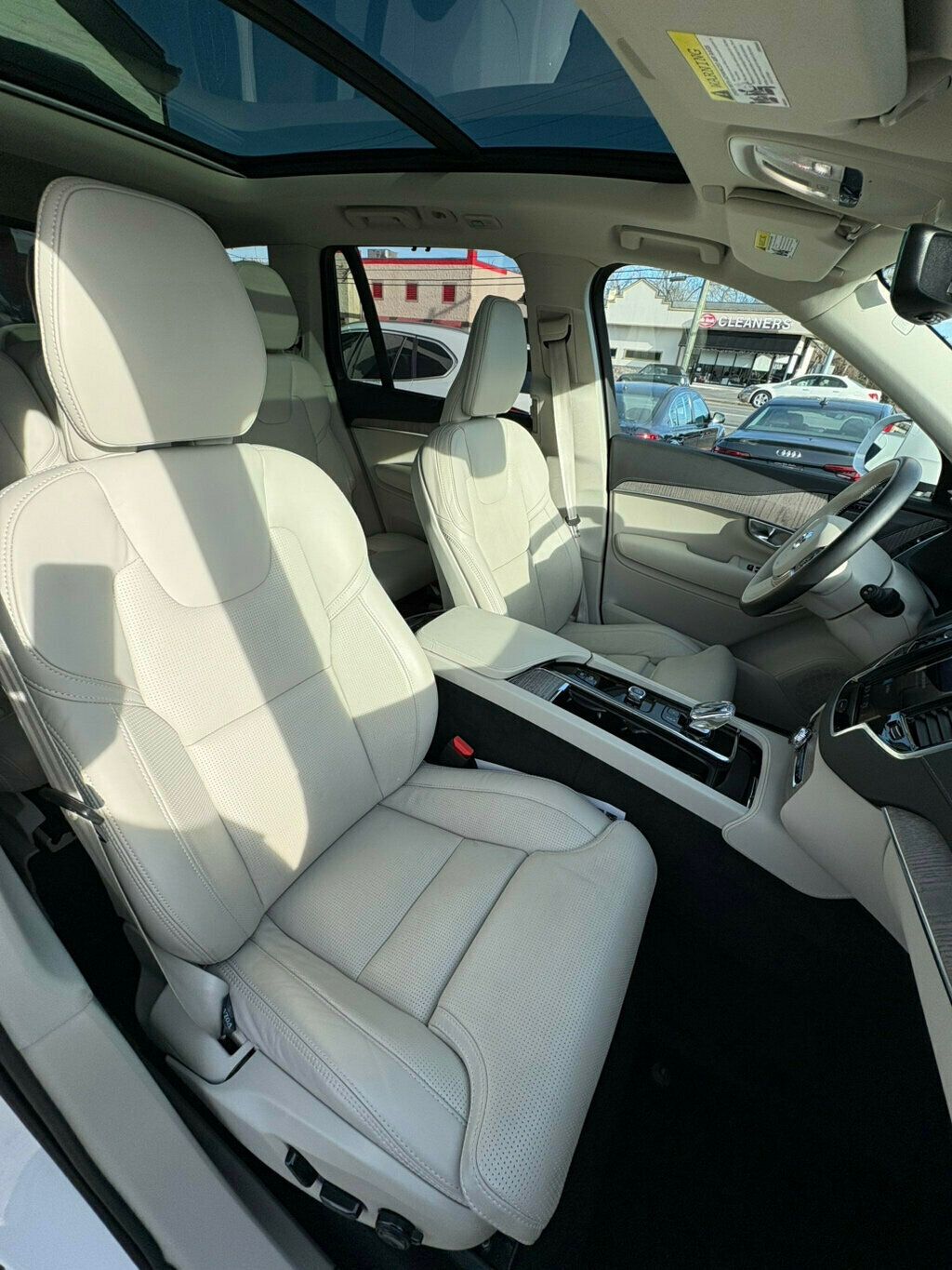 2024 Volvo XC90 MSRP$70595/B6/Ultimate/HeadsUpDisplay/Heated&CooledSeats/NAV - 22964555 - 18