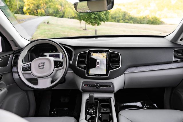 2024 Volvo XC90 MSRP$73410/B6-Ultimate/2RowCaptains/LoungePkg/HeadsUpDisplay - 23081963 - 12
