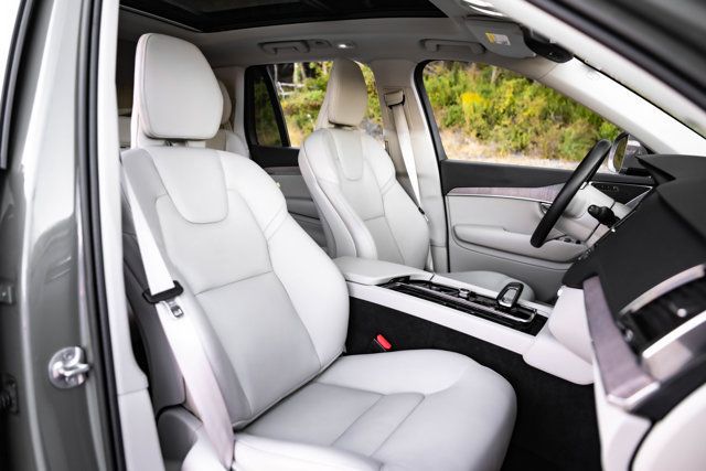 2024 Volvo XC90 MSRP$73410/B6-Ultimate/2RowCaptains/LoungePkg/HeadsUpDisplay - 23081963 - 15