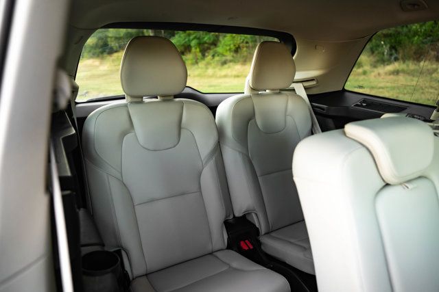 2024 Volvo XC90 MSRP$73410/B6-Ultimate/2RowCaptains/LoungePkg/HeadsUpDisplay - 23081963 - 19