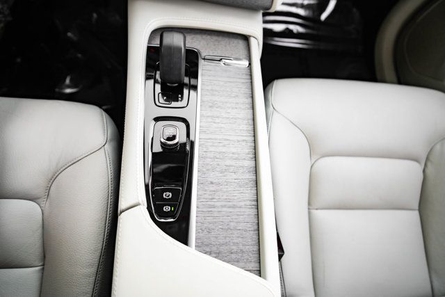 2024 Volvo XC90 MSRP$73410/B6-Ultimate/2RowCaptains/LoungePkg/HeadsUpDisplay - 23081963 - 28