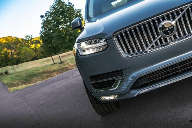 2024 Volvo XC90 MSRP$73410/B6-Ultimate/2RowCaptains/LoungePkg/HeadsUpDisplay - 23081963 - 3