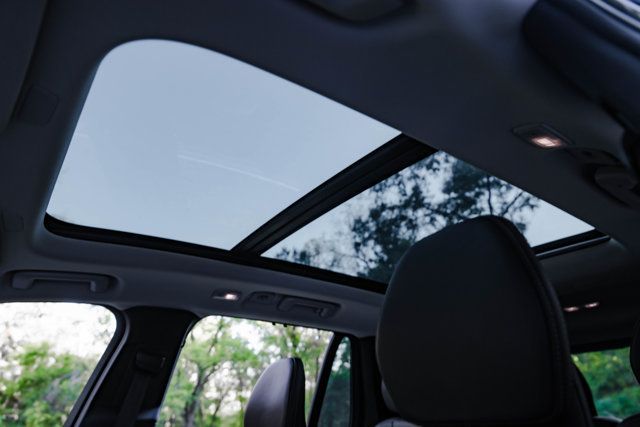 2024 Volvo XC90 Recharge Plug-In Hybrid MSRP$84055/Ultimate/HeadsUpDisplay/HarmanKardonAudio/NAV - 23082248 - 17