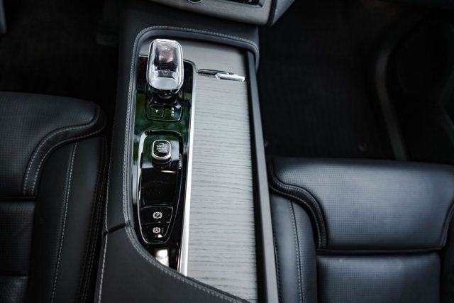 2024 Volvo XC90 Recharge Plug-In Hybrid MSRP$84055/Ultimate/HeadsUpDisplay/HarmanKardonAudio/NAV - 23082248 - 22