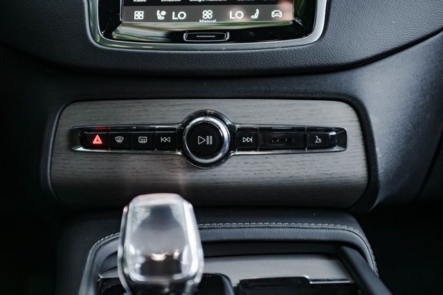 2024 Volvo XC90 Recharge Plug-In Hybrid MSRP$84055/Ultimate/HeadsUpDisplay/HarmanKardonAudio/NAV - 23082248 - 27