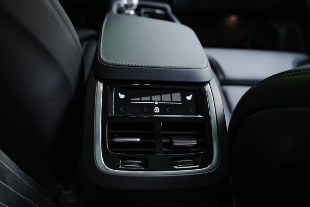 2024 Volvo XC90 Recharge Plug-In Hybrid MSRP$84055/Ultimate/HeadsUpDisplay/HarmanKardonAudio/NAV - 23082248 - 29