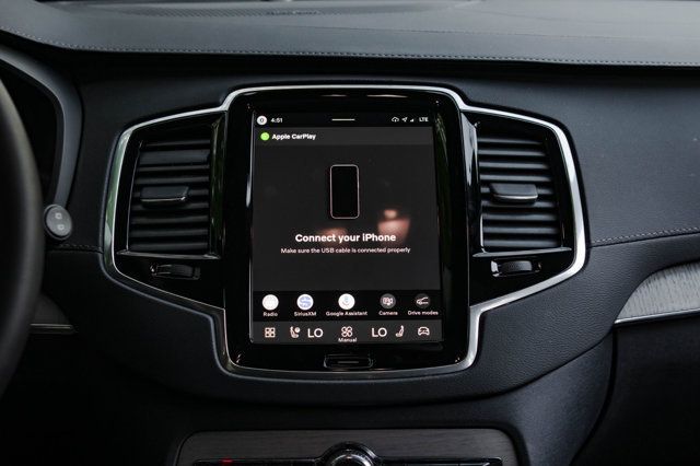 2024 Volvo XC90 Recharge Plug-In Hybrid MSRP$84055/Ultimate/HeadsUpDisplay/HarmanKardonAudio/NAV - 23082248 - 30