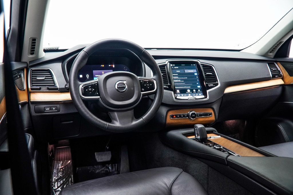 Volvo XC90 photo 18