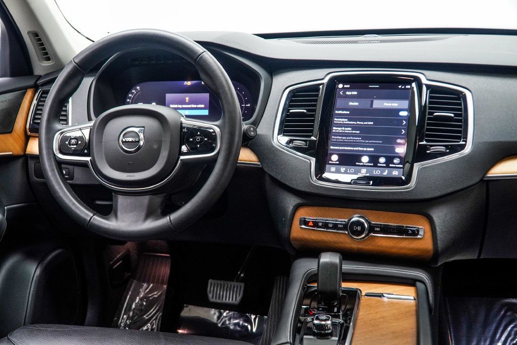 Volvo XC90 photo 19