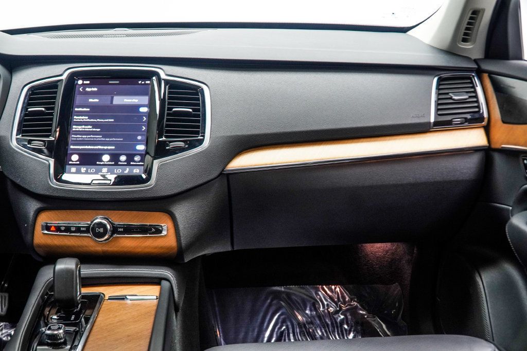 Volvo XC90 photo 20