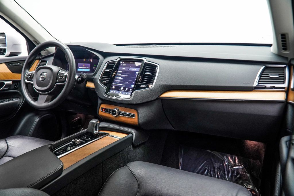Volvo XC90 photo 21