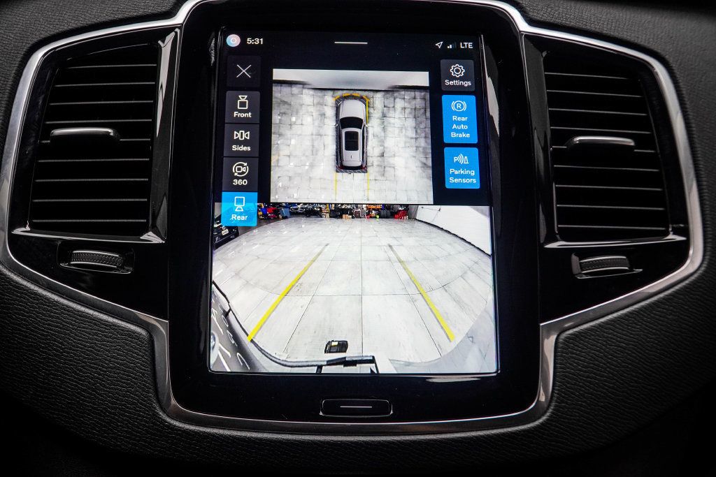 Volvo XC90 photo 28
