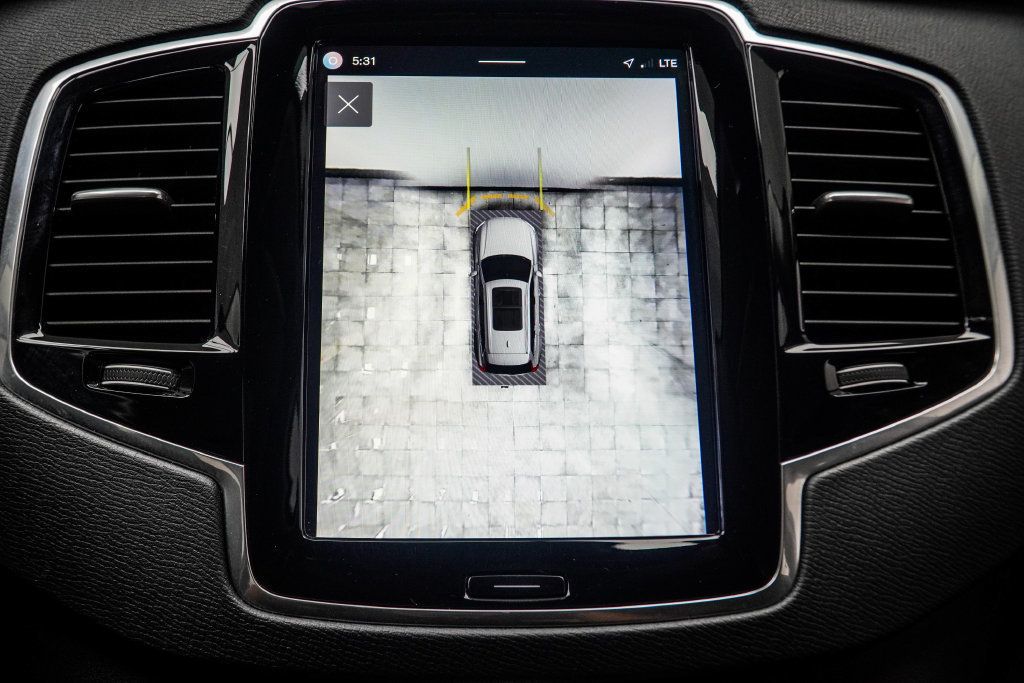 Volvo XC90 photo 29
