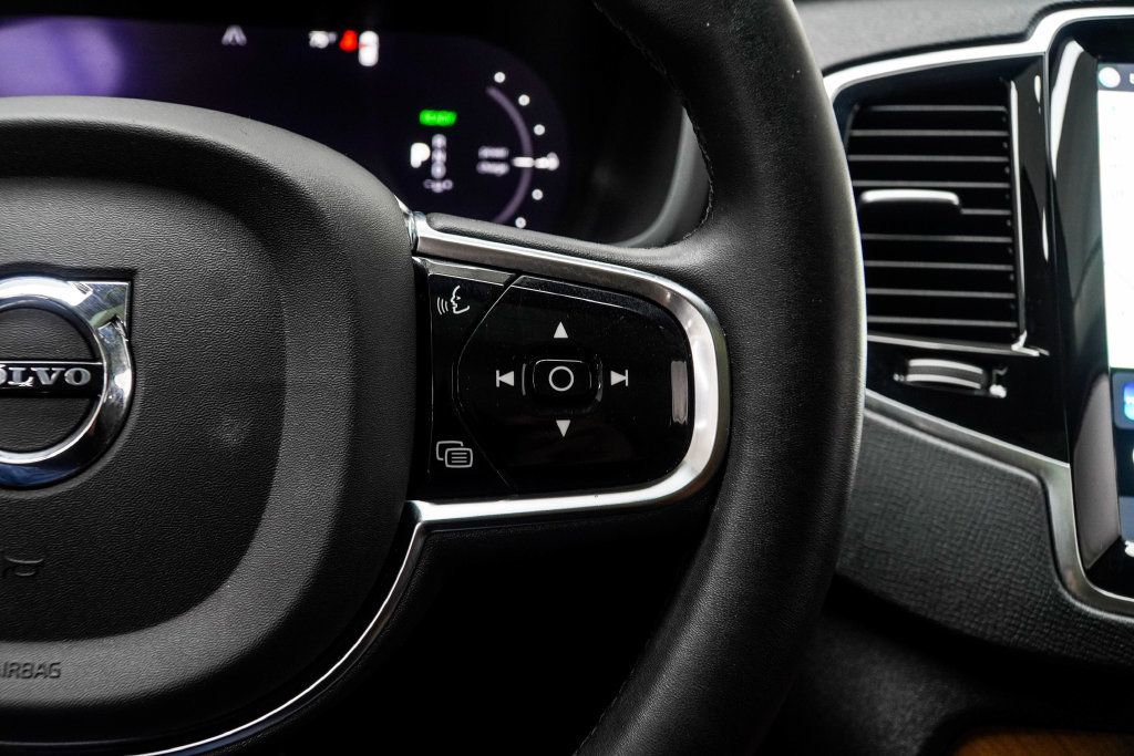 Volvo XC90 photo 31