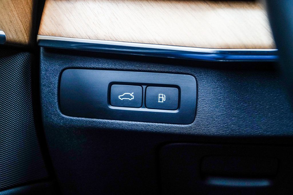 Volvo XC90 photo 33