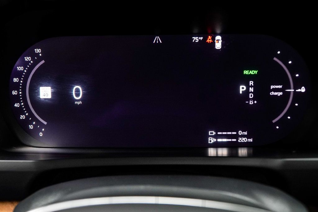Volvo XC90 photo 35