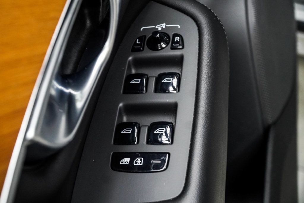 Volvo XC90 photo 37
