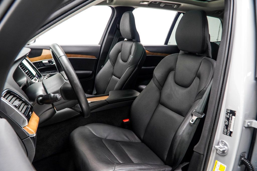 Volvo XC90 photo 38