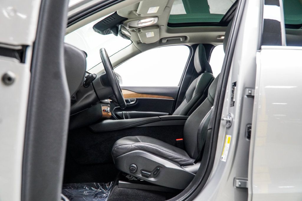 Volvo XC90 photo 39