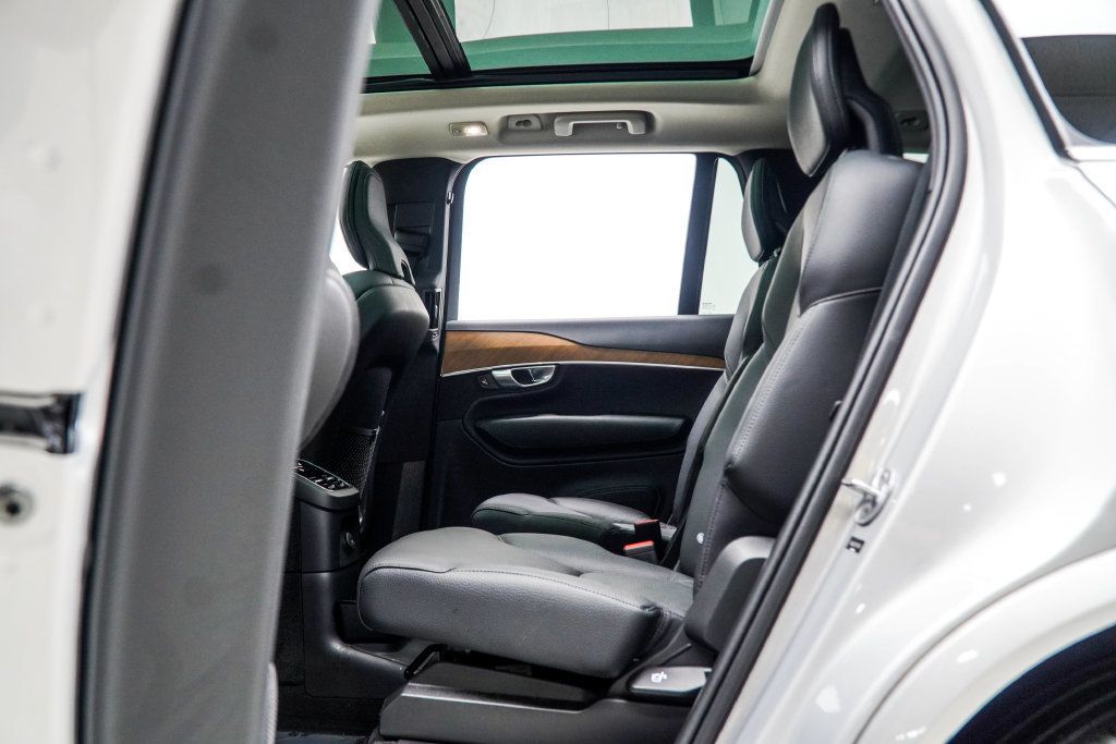 Volvo XC90 photo 40
