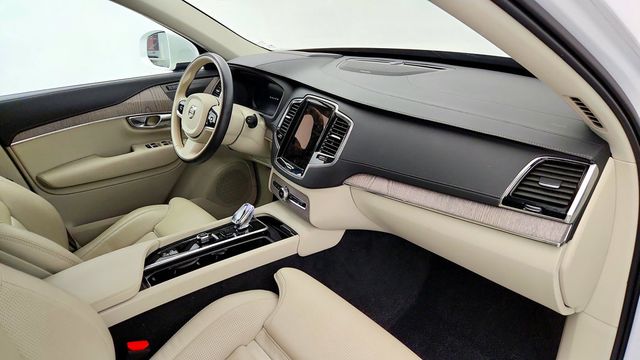 2024 Volvo XC90 Recharge Plug-In Hybrid T8 eAWD PHEV Ultimate Bright Theme 7P - 23090403 - 23