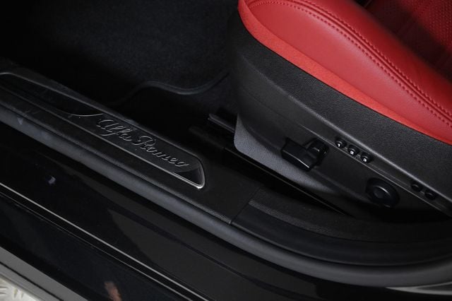 2025 Alfa Romeo Giulia Base - 22969219 - 21