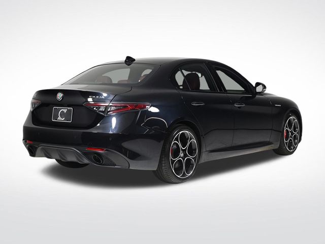 2025 Alfa Romeo Giulia Base - 22969219 - 4