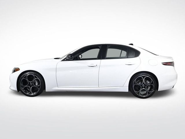 2025 Alfa Romeo Giulia Base - 23036322 - 1