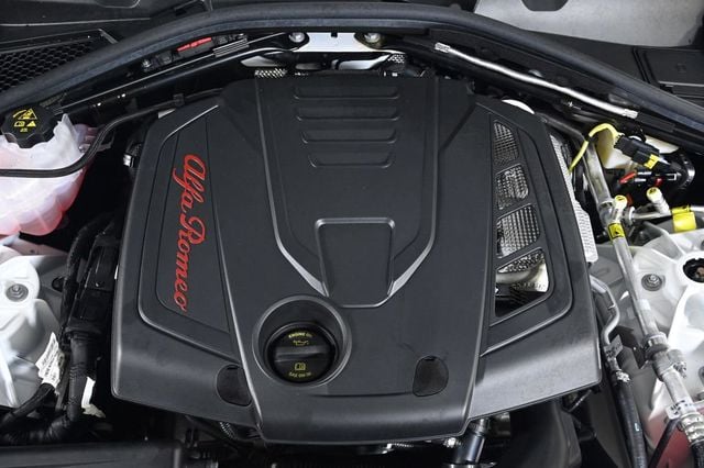 2025 Alfa Romeo Giulia Base - 23036322 - 22