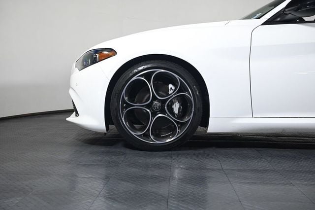 2025 Alfa Romeo Giulia Base - 23036322 - 23