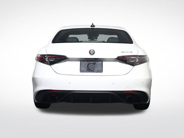 2025 Alfa Romeo Giulia Base - 23036322 - 3
