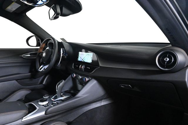 2025 Alfa Romeo Giulia Intensa - 22999232 - 14