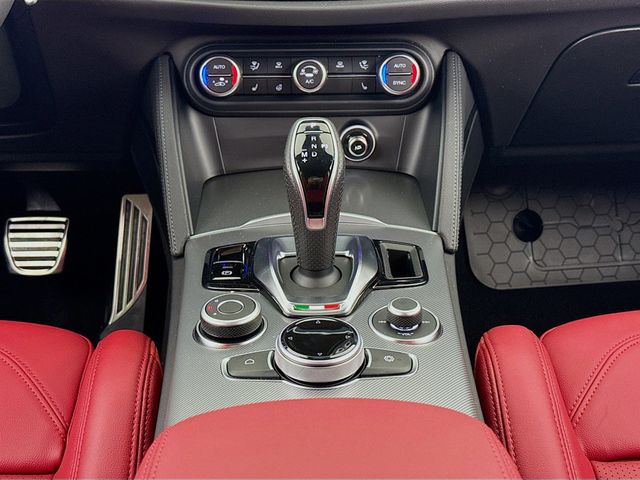 2025 Alfa Romeo Stelvio  - 22854846 - 11