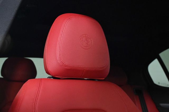 2025 Alfa Romeo Stelvio Base - 23026375 - 19