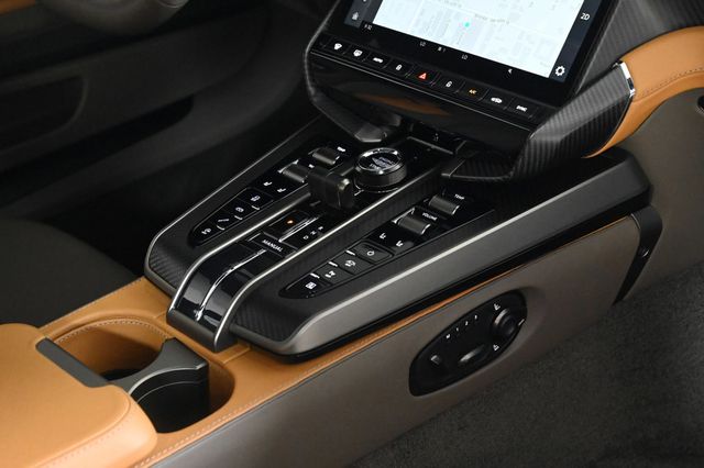 2025 Aston Martin Vanquish V12 - 22957360 - 32