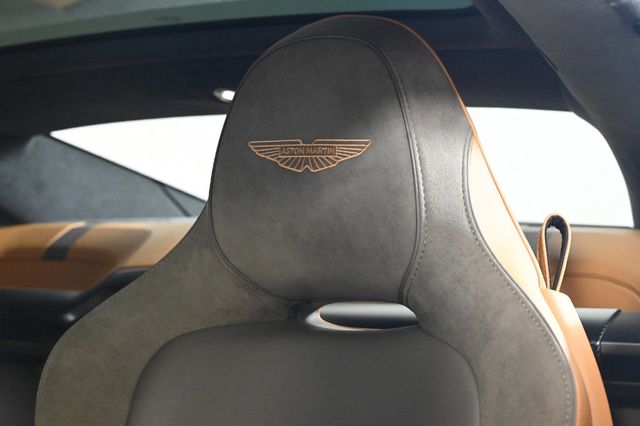 2025 Aston Martin Vanquish V12 - 22957360 - 4