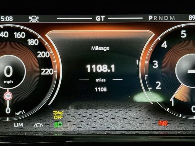 2025 Aston Martin Vanquish V12 - 23072520 - 11