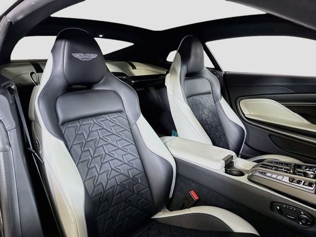 2025 Aston Martin Vanquish V12 - 23072520 - 15