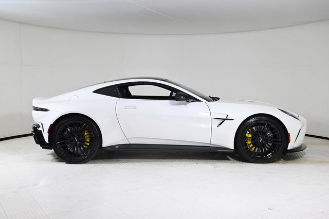 2025 Aston Martin Vantage Coupe - 22975138 - 17