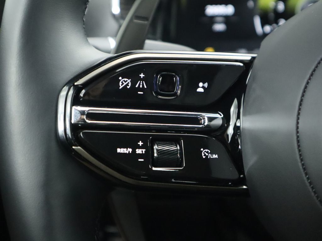 2025 Aston Martin Vantage AM6 photo 11