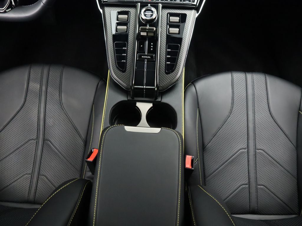 2025 Aston Martin Vantage AM6 photo 17